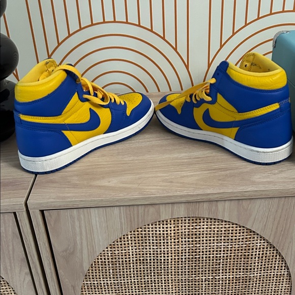Jordan 1 Retro OG Reverse Laney - Picture 4 of 5
